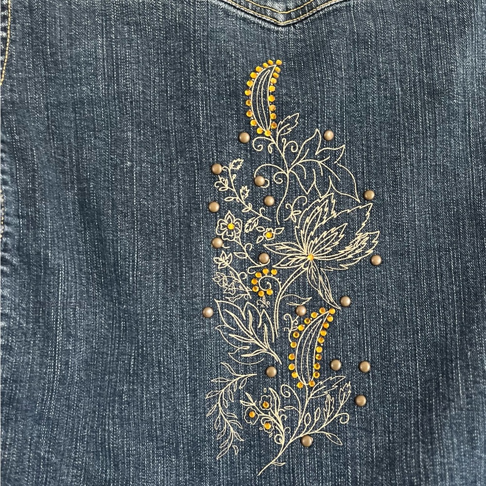 Ruff Hewn Women’s Large Embellished Denim Jacket - Picture 3 of 6